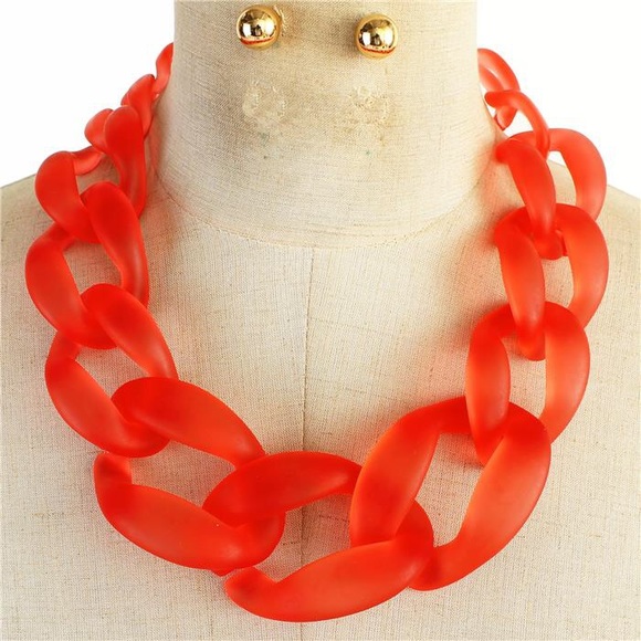 RED ACRYLIC CURB CHAIN NECKLACE SET - Picture 1 of 2
